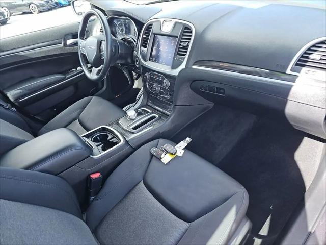 2022 Chrysler 300 Touring AWD
