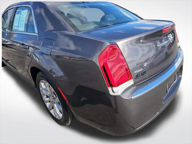 2022 Chrysler 300 Touring AWD