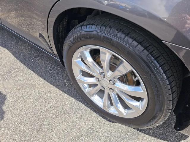 2022 Chrysler 300 Touring AWD