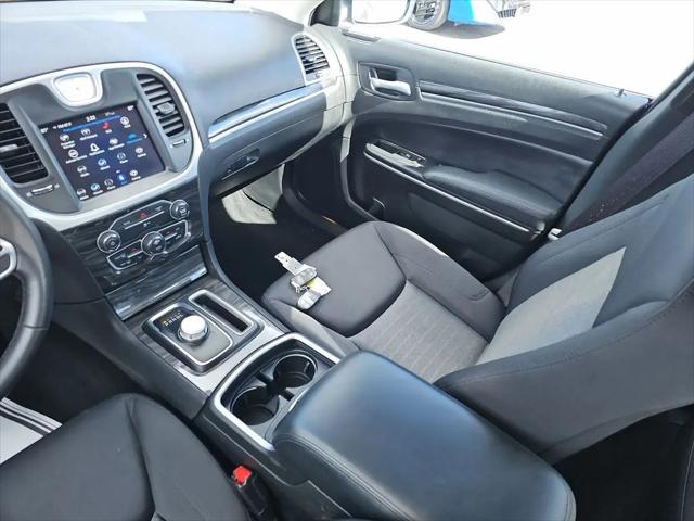 2022 Chrysler 300 Touring AWD