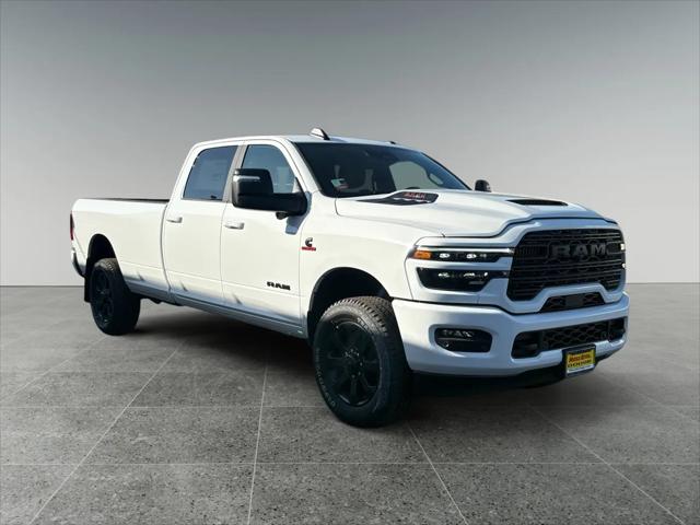 2026 Ram 3500 Laramie Crew Cab 4x4 8 Box