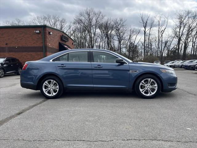2018 Ford Taurus SE