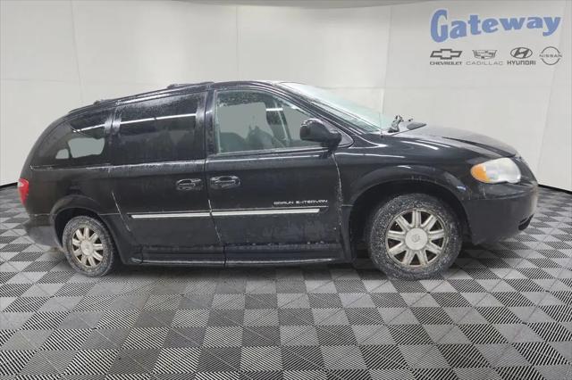 2006 Chrysler Town & Country Touring for sale in Fargo, ND