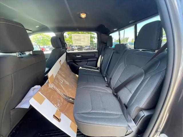 2026 Ram 1500 Warlock Crew Cab 4x4 5'7" Box