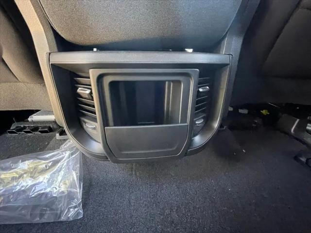 2026 Ram 1500 Warlock Crew Cab 4x4 5'7" Box