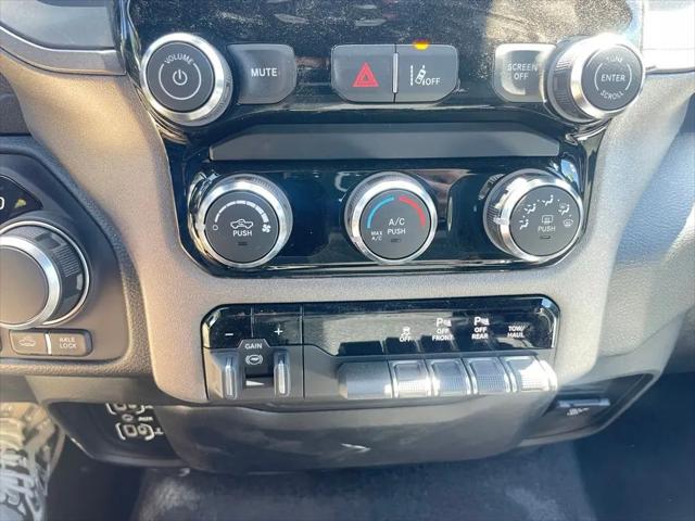 2026 Ram 1500 Warlock Crew Cab 4x4 5'7" Box