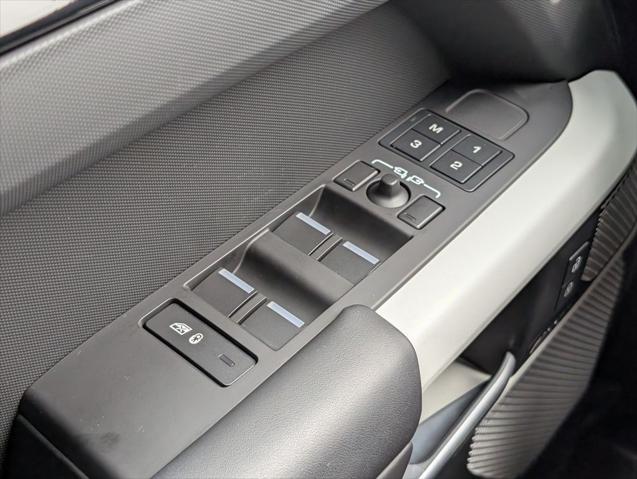 2024 Land Rover Defender 130 P400 S