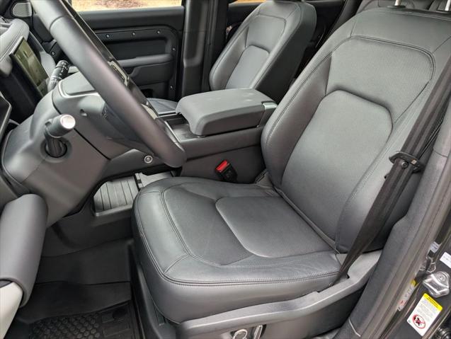 2024 Land Rover Defender 130 P400 S