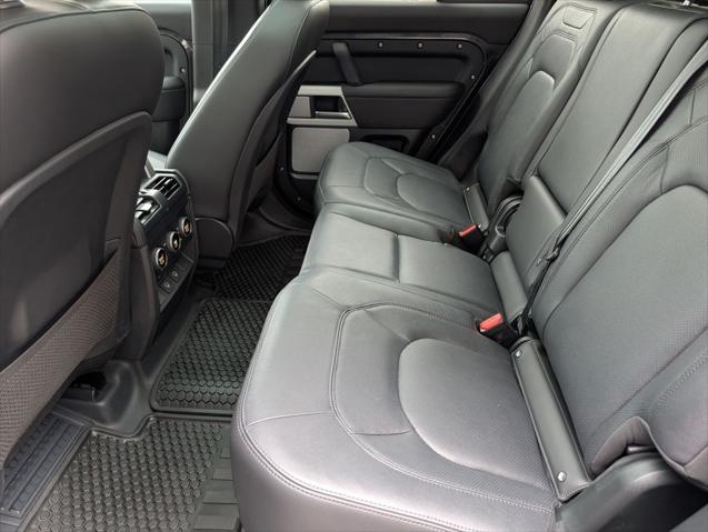 2024 Land Rover Defender 130 P400 S