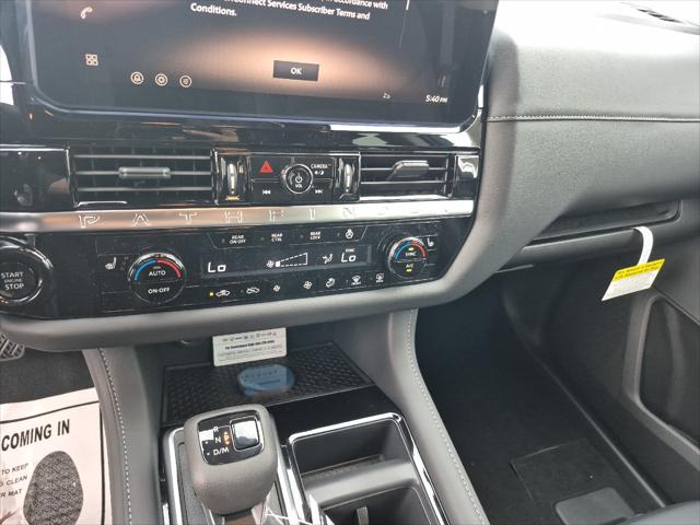 2026 Nissan Pathfinder SL