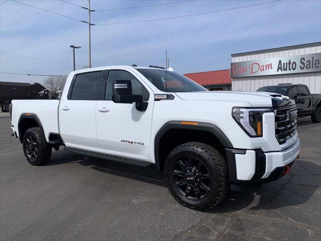 2025 GMC Sierra 3500HD Crew Cab, Standard Bed, AT4, 4WD