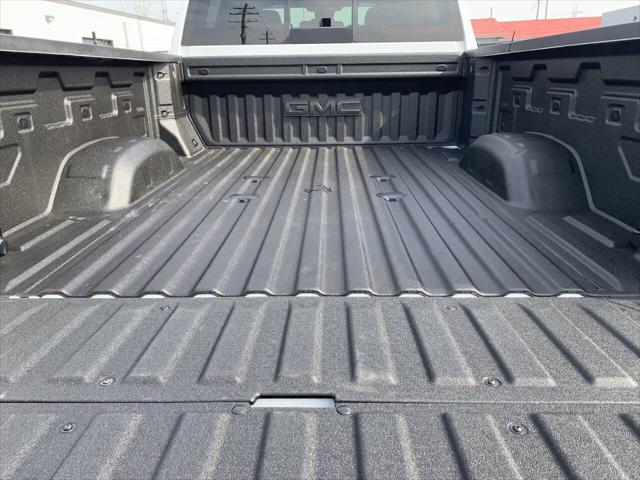 2025 GMC Sierra 3500HD Crew Cab, Standard Bed, AT4, 4WD