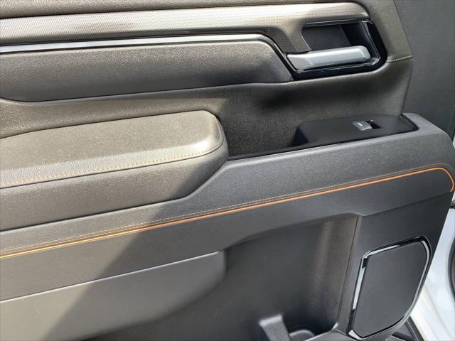2025 GMC Sierra 3500HD Crew Cab, Standard Bed, AT4, 4WD