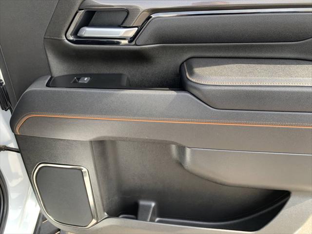 2025 GMC Sierra 3500HD Crew Cab, Standard Bed, AT4, 4WD