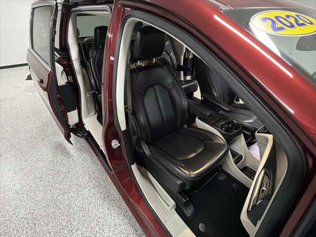 2020 Chrysler Voyager LXI