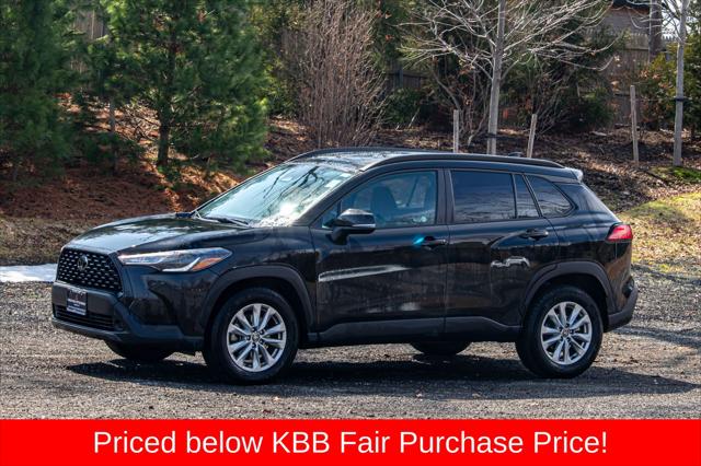 2024 Toyota Corolla Cross LE