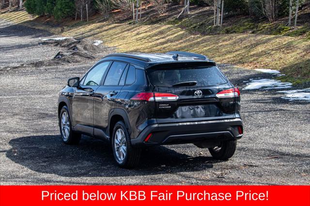 2024 Toyota Corolla Cross LE