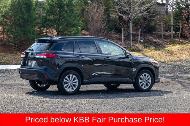 2024 Toyota Corolla Cross LE