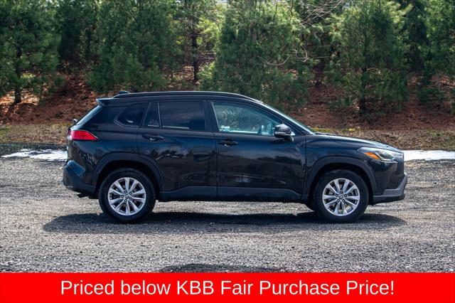 2024 Toyota Corolla Cross LE