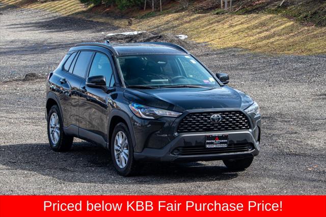 2024 Toyota Corolla Cross LE