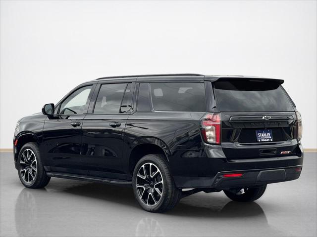 2023 Chevrolet Suburban 4WD RST