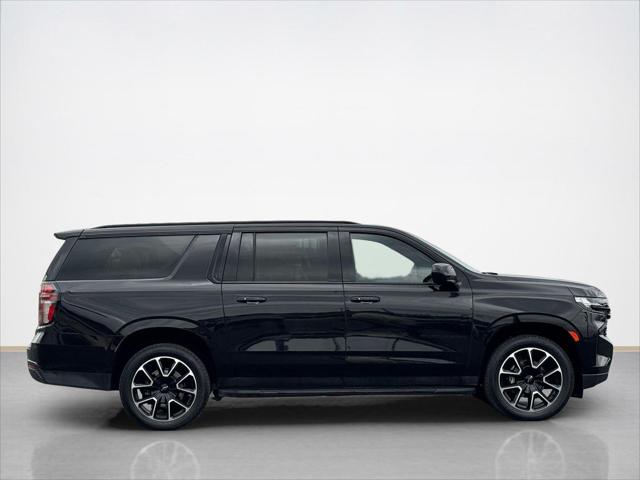 2023 Chevrolet Suburban 4WD RST