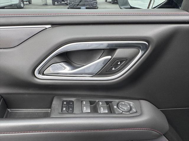 2023 Chevrolet Suburban 4WD RST