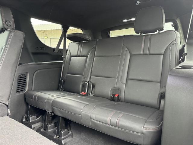 2023 Chevrolet Suburban 4WD RST