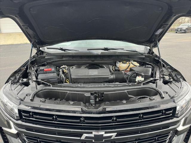 2023 Chevrolet Suburban 4WD RST