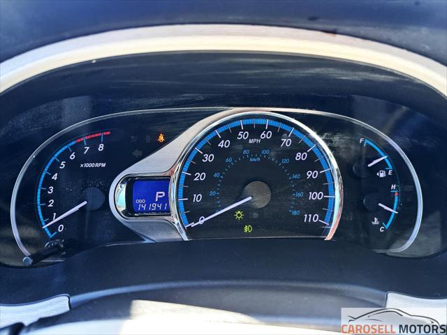 2011 Toyota Sienna XLE V6 Auto Access Seat