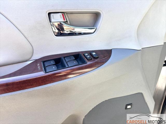 2011 Toyota Sienna XLE V6 Auto Access Seat