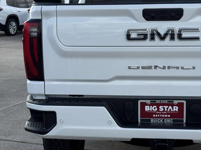 2026 GMC Sierra 2500HD Crew Cab, Standard Bed, Denali Ultimate, 4WD