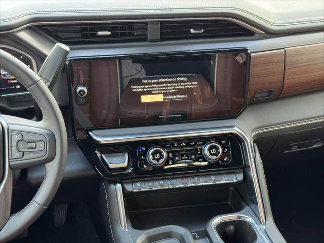 2026 GMC Sierra 2500HD Crew Cab, Standard Bed, Denali Ultimate, 4WD