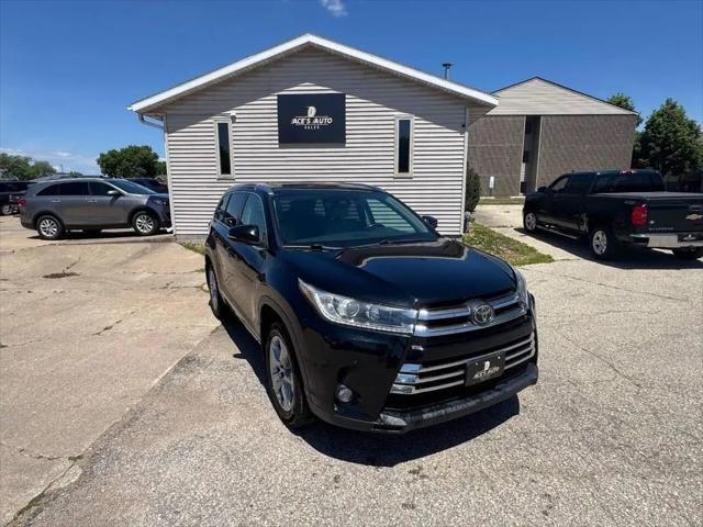 2017 Toyota Highlander Limited for sale in La Crosse, WI
