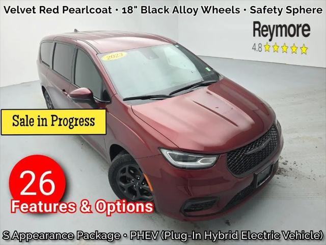 2023 Chrysler Pacifica Hybrid Touring L for sale in Central Square, NY