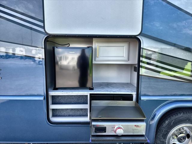 2026 Ford E-450 Cutaway 27U