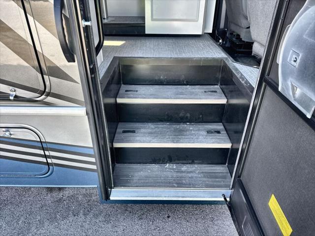 2026 Ford E-450 Cutaway 27U