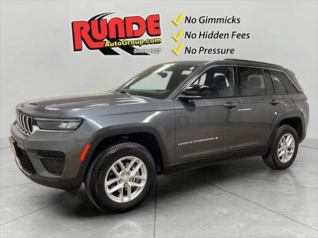 2024 Jeep Grand Cherokee Laredo X 4x4 for sale in East Dubuque, IL