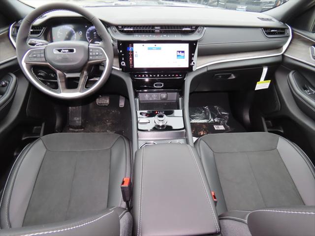 2026 Jeep Grand Cherokee L Altitude 4x4