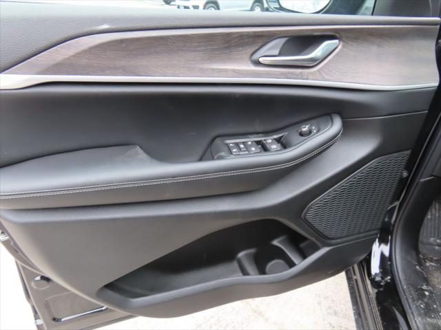 2026 Jeep Grand Cherokee L Altitude 4x4