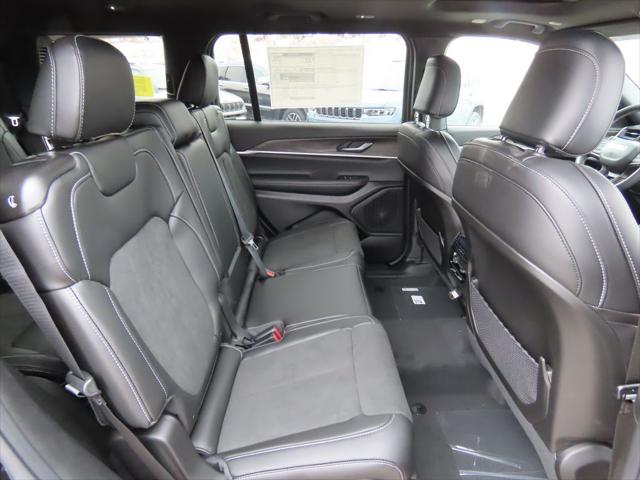2026 Jeep Grand Cherokee L Altitude 4x4