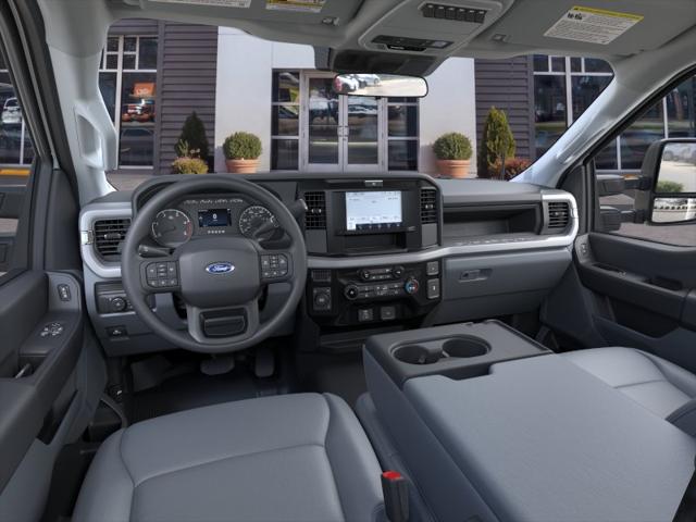 2025 Ford F-550 XL
