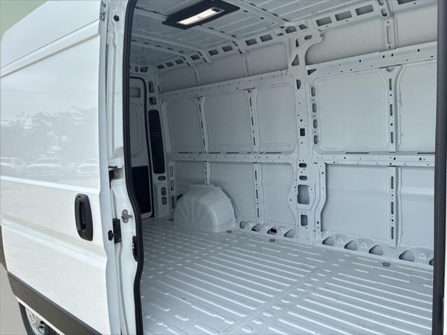 2026 Ram ProMaster 2500 Cargo Van Tradesman High Roof 159" WB w/Pass Seat