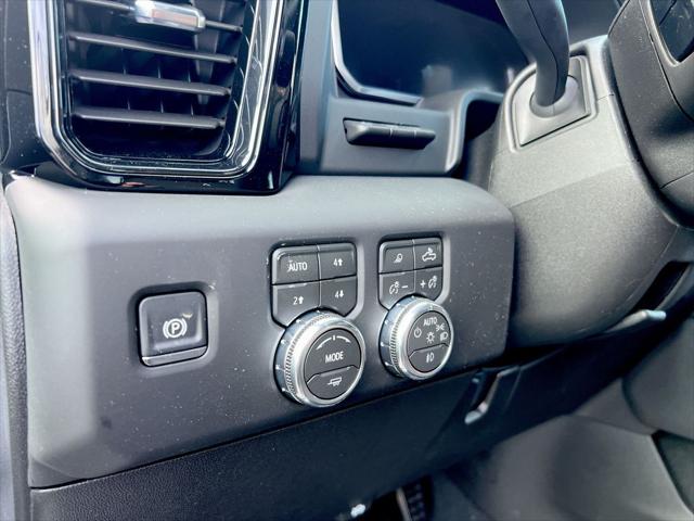 2026 GMC Sierra 2500HD Crew Cab, Standard Bed, AT4, 4WD