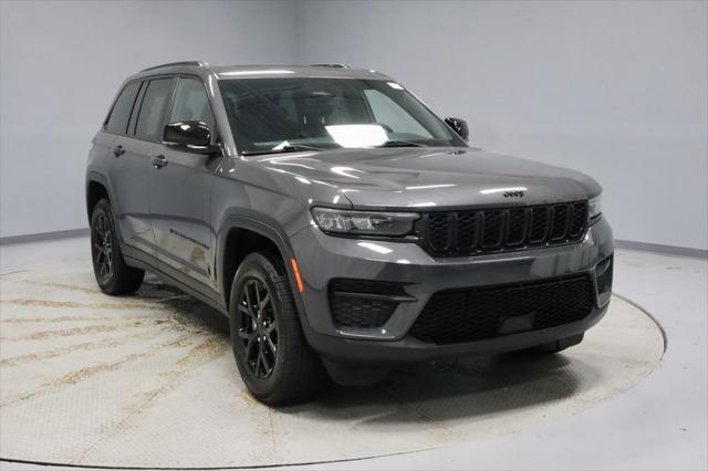 2024 Jeep Grand Cherokee Altitude X 4x4 for sale in Groveport, OH