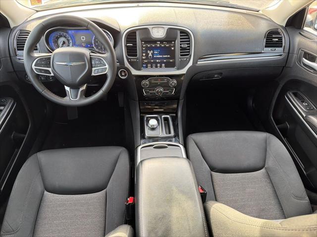 2023 Chrysler 300 Touring