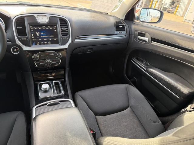 2023 Chrysler 300 Touring