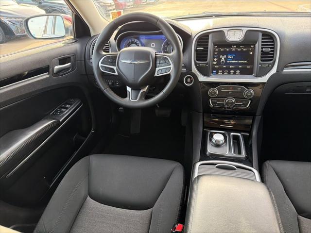 2023 Chrysler 300 Touring