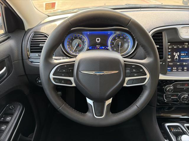 2023 Chrysler 300 Touring