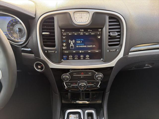 2023 Chrysler 300 Touring